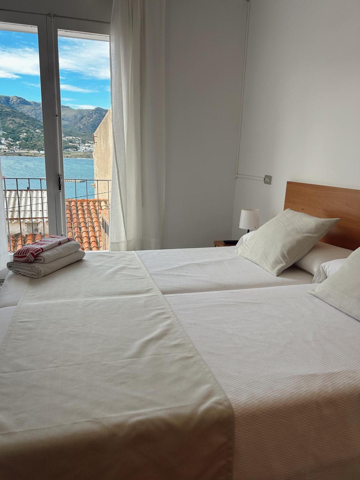 Hostal La Tina El Port De La Selva 外观 照片
